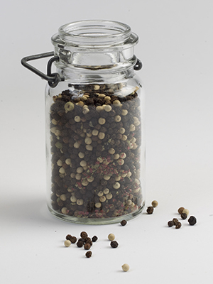 https://api.kramesstaywell.com/Content/6066ca30-310a-4170-b001-a4ab013d61fd/ucr-images-v1/Images/glass-jar-of-peppercorns-394459